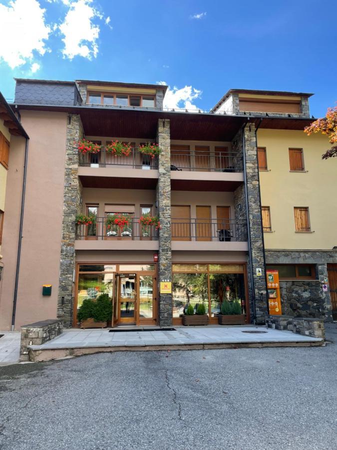 Alberg La Molina Xanascat Luaran gambar